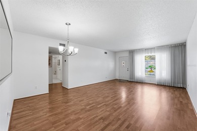 55+ COMMUNITY. Welcome to easy Florida living in the highly on On Top Of The World Golf Course in Florida - for sale on GolfHomes.com, golf home, golf lot