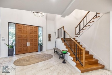 Stunning home on Fairway Oaks Country Club ACC South Course! on Abilene Country Club - South Course in Texas - for sale on GolfHomes.com, golf home, golf lot