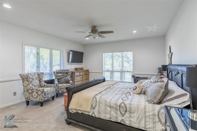 Stunning home on Fairway Oaks Country Club ACC South Course! on Abilene Country Club - South Course in Texas - for sale on GolfHomes.com, golf home, golf lot