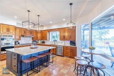 Stunning home on Fairway Oaks Country Club ACC South Course! on Abilene Country Club - South Course in Texas - for sale on GolfHomes.com, golf home, golf lot