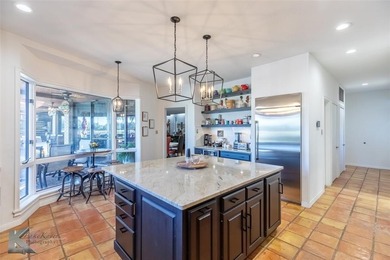 Stunning home on Fairway Oaks Country Club ACC South Course! on Abilene Country Club - South Course in Texas - for sale on GolfHomes.com, golf home, golf lot