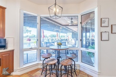 Stunning home on Fairway Oaks Country Club ACC South Course! on Abilene Country Club - South Course in Texas - for sale on GolfHomes.com, golf home, golf lot