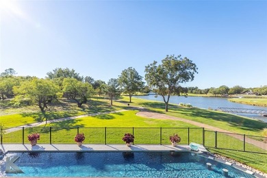Stunning home on Fairway Oaks Country Club ACC South Course! on Abilene Country Club - South Course in Texas - for sale on GolfHomes.com, golf home, golf lot