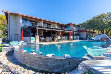 Stunning home on Fairway Oaks Country Club ACC South Course! on Abilene Country Club - South Course in Texas - for sale on GolfHomes.com, golf home, golf lot