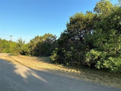 Do you enjoy playing golf?  Do you enjoy watching golfers?  This on White Bluff Resort - Old Course in Texas - for sale on GolfHomes.com, golf home, golf lot
