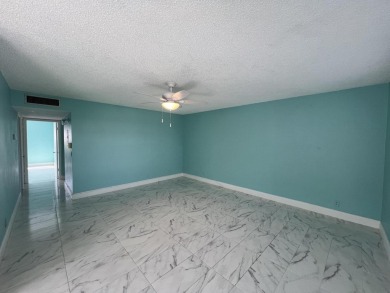 GORGEOUS updated 2 bed 2 bath unit on the 2nd floor in Kings on Kings Point Golf -Flanders Way in Florida - for sale on GolfHomes.com, golf home, golf lot