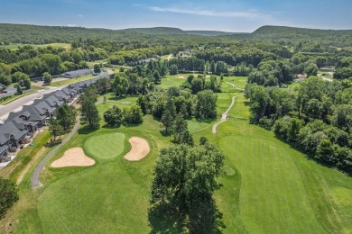 Welcome to easy living w/a gorgeous golf course view. Close to on Baraboo Country Club in Wisconsin - for sale on GolfHomes.com, golf home, golf lot