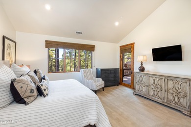 2649 S Bluebird Ct- Nestled in the serene pines of Flagstaff's on Pine Canyon Golf Course in Arizona - for sale on GolfHomes.com, golf home, golf lot