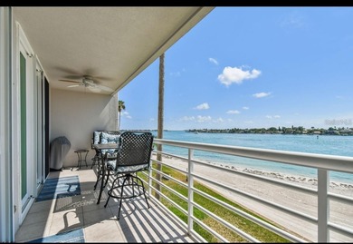 Under contract-accepting backup offers. Experience Florida on Isla Del Sol Yacht and Country Club in Florida - for sale on GolfHomes.com, golf home, golf lot