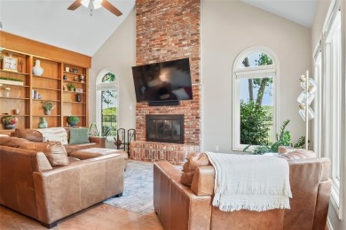 Beautiful 4 bedroom home in Oakmont Estates, siting on a hill on Oakmont Country Club in Texas - for sale on GolfHomes.com, golf home, golf lot