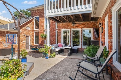 Beautiful 4 bedroom home in Oakmont Estates, siting on a hill on Oakmont Country Club in Texas - for sale on GolfHomes.com, golf home, golf lot