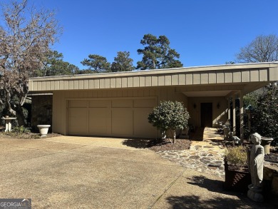 LOCATION! LOCATION! LOCATION!  This unique home has BEAUTIFUL on Highland Country Club in Georgia - for sale on GolfHomes.com, golf home, golf lot