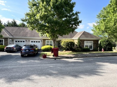 This one level town home features a spacious floor plan, private on Pine Oaks Golf Club in Tennessee - for sale on GolfHomes.com, golf home, golf lot