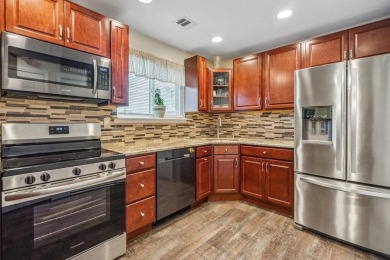 Beautifully updated 3 bedroom condo in the desirable Woodgate on Holbrook Country Club Golf Course in New York - for sale on GolfHomes.com, golf home, golf lot