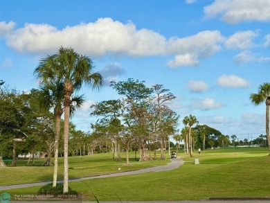 Beautiful spacious split plan 2 bedroom, 2 full bath condo with on Oriole Golf and Tennis Club in Florida - for sale on GolfHomes.com, golf home, golf lot