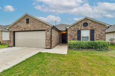 ENJOY LAKE LIVING IN TOWN!
This inviting 1,473 sq ft home offers on Crimson Creek Golf Club in Oklahoma - for sale on GolfHomes.com, golf home, golf lot