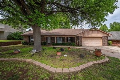 Large beautiful home overlooking the 11th tee of the Surrey on Golf Club At Surrey Hills in Oklahoma - for sale on GolfHomes.com, golf home, golf lot