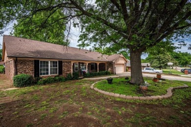 Large beautiful home overlooking the 11th tee of the Surrey on Golf Club At Surrey Hills in Oklahoma - for sale on GolfHomes.com, golf home, golf lot