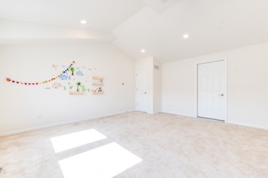 Welcome to this stunning and spacious end-unit home, built in on Seven Bridges Golf Club in Illinois - for sale on GolfHomes.com, golf home, golf lot