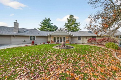 Meticulously cared for and perfectly positioned on the 18th on Lewiston Golf and Country Club in Idaho - for sale on GolfHomes.com, golf home, golf lot