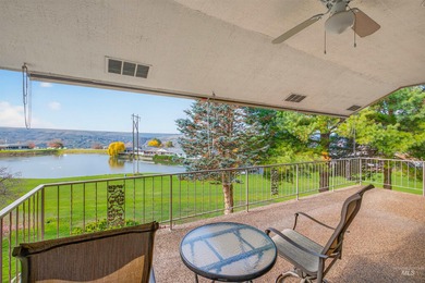 Meticulously cared for and perfectly positioned on the 18th on Lewiston Golf and Country Club in Idaho - for sale on GolfHomes.com, golf home, golf lot