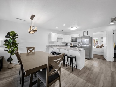 Welcome to Las Palmas Resort where this top-floor condo stands on Sunbrook Golf Course in Utah - for sale on GolfHomes.com, golf home, golf lot