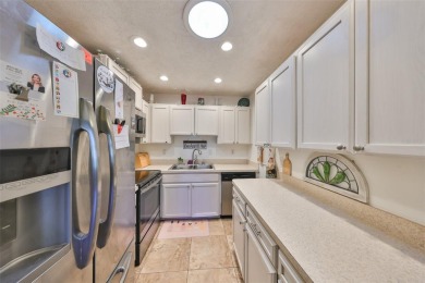 Under contract-accepting backup offers. Whether you're seeking a on Sandpiper Golf Club in Florida - for sale on GolfHomes.com, golf home, golf lot