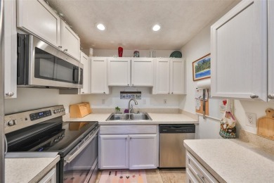 Under contract-accepting backup offers. Whether you're seeking a on Sandpiper Golf Club in Florida - for sale on GolfHomes.com, golf home, golf lot