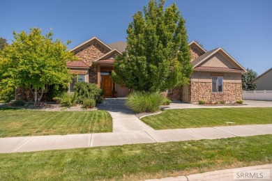 Stunning new listing in Fairway Estates! This exquisite 2007 on Sage Lakes Municipal Golf Course in Idaho - for sale on GolfHomes.com, golf home, golf lot