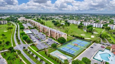 Beautiful1bedroom with 1.5 bath in an Executive Country Club & on Poinciana Golf Club in Florida - for sale on GolfHomes.com, golf home, golf lot