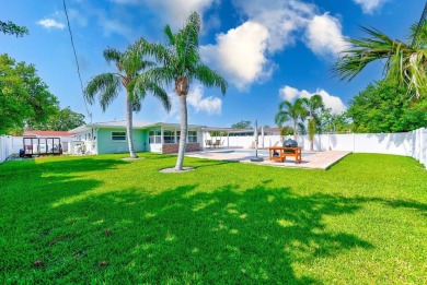 Buy This Home-Risk-Free! If you're not completely satisfied with on Pinecrest Golf Club in Florida - for sale on GolfHomes.com, golf home, golf lot