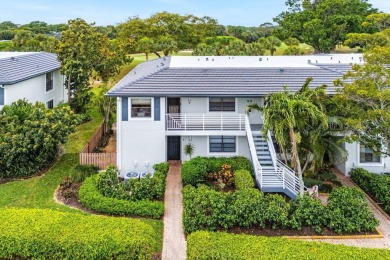 Stylish 2br, 2bth corner condo in Hunters Run Country Club on Hunters Run Golf and Country Club in Florida - for sale on GolfHomes.com, golf home, golf lot