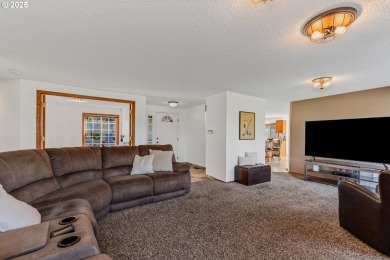 Beautiful Golf Course Home with Modern Upgrades!Nestled along on Club Green Meadows in Washington - for sale on GolfHomes.com, golf home, golf lot