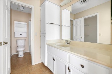 Enjoy low-maintenance living in this charming one-level townhome on Bella Vista - Metfield Golf Complex and Country Club in Arkansas - for sale on GolfHomes.com, golf home, golf lot