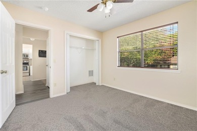 Enjoy low-maintenance living in this charming one-level townhome on Bella Vista - Metfield Golf Complex and Country Club in Arkansas - for sale on GolfHomes.com, golf home, golf lot