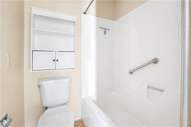 Enjoy low-maintenance living in this charming one-level townhome on Bella Vista - Metfield Golf Complex and Country Club in Arkansas - for sale on GolfHomes.com, golf home, golf lot