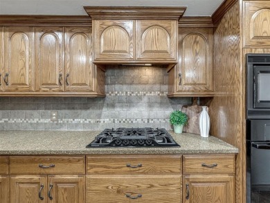 Exceptionally well maintained home with amazing golf course on Cedar Valley Golf Club in Oklahoma - for sale on GolfHomes.com, golf home, golf lot