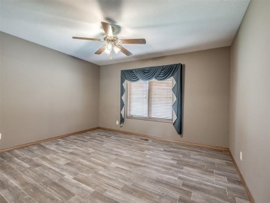 Exceptionally well maintained home with amazing golf course on Cedar Valley Golf Club in Oklahoma - for sale on GolfHomes.com, golf home, golf lot