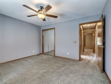 Exceptionally well maintained home with amazing golf course on Cedar Valley Golf Club in Oklahoma - for sale on GolfHomes.com, golf home, golf lot