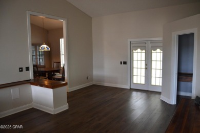 CURRENTLY UNDER CONTRACT, SELLER WILL CONSIDER BACKUP OFFERS on Holiday Golf Club in Florida - for sale on GolfHomes.com, golf home, golf lot
