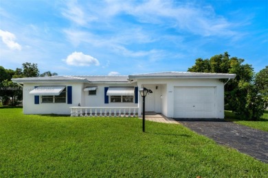 Welcome to effortless living in this charming 2BD/2BA on Leisureville Community Association in Florida - for sale on GolfHomes.com, golf home, golf lot
