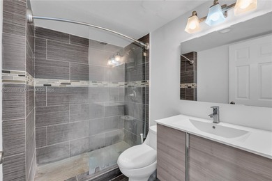 BEST deal under $160k!!!!! Beautifully remodeled 2-bedroom on Inverrary Country Club in Florida - for sale on GolfHomes.com, golf home, golf lot