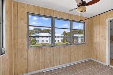 Welcome home to Kings Point in Delray Beach. This bright 1 on Kings Point Golf -Flanders Way in Florida - for sale on GolfHomes.com, golf home, golf lot