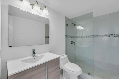 BEST deal under $160k!!!!! Beautifully remodeled 2-bedroom on Inverrary Country Club in Florida - for sale on GolfHomes.com, golf home, golf lot