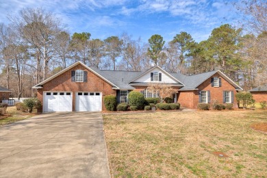 BEAUTIFUL 4 BR, 3 1/2 BATH HOME OVERLOOKING THE GOLF COURSE on The Links At Lakewood in South Carolina - for sale on GolfHomes.com, golf home, golf lot