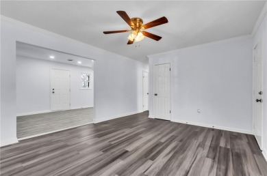 Great house with lots of space and 4 bedrooms. Home has a split on Cobbs Glen Country Club in South Carolina - for sale on GolfHomes.com, golf home, golf lot