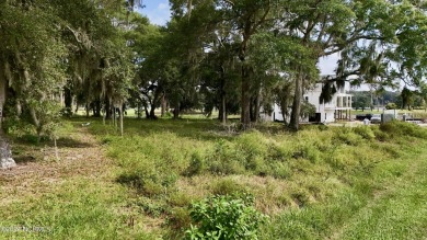 **Prime Location on 0.44 Acres - Across from the Intracoastal on Oyster Bay Golf Links in North Carolina - for sale on GolfHomes.com, golf home, golf lot