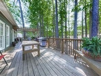Welcome to this beautifully updated home in the sought-after on Canongate At Eagle Watch Golf Club in Georgia - for sale on GolfHomes.com, golf home, golf lot