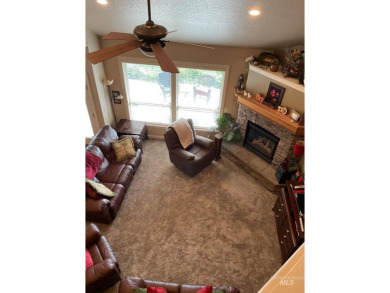 Custom home in prestigious Carriage Hill! Built by premier on Hunters Point Golf Club in Idaho - for sale on GolfHomes.com, golf home, golf lot