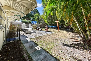 Single-family home located in the Historic District of Lake on Lake Worth Municipal Golf Course in Florida - for sale on GolfHomes.com, golf home, golf lot